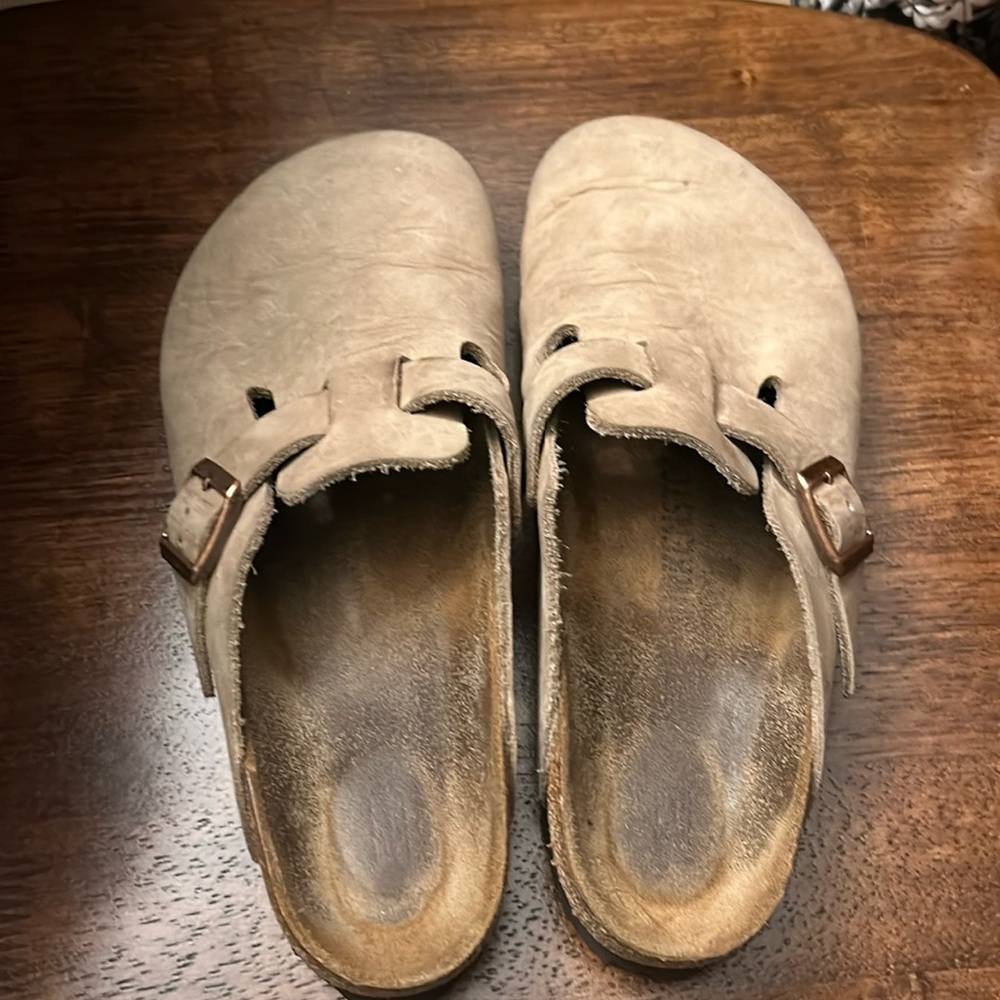 tan birkenstock’s size 38 minimal wear